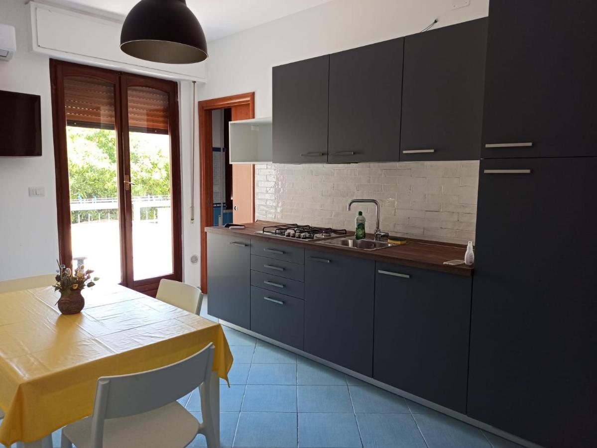 Mondello Valdesi Apartment Палермо Екстериор снимка